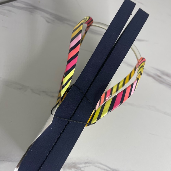 Vera Bradley toucan party flip flop sandal M 7/8 - Picture 7 of 13